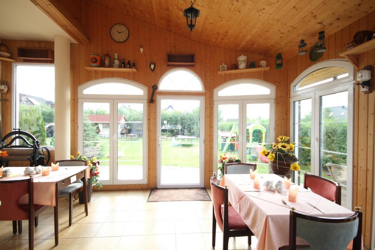Dworek Leba I Domki Ranczo Itrich Łeba Exterior foto