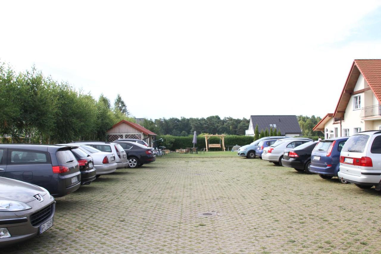 Dworek Leba I Domki Ranczo Itrich Łeba Exterior foto